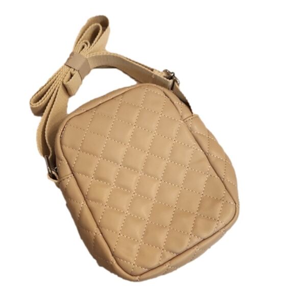 Nwt Womens Tan quilted rectangular crossbody bag. - Picture 1 of 12